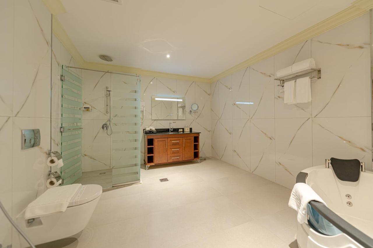 Wa Hotel 4*