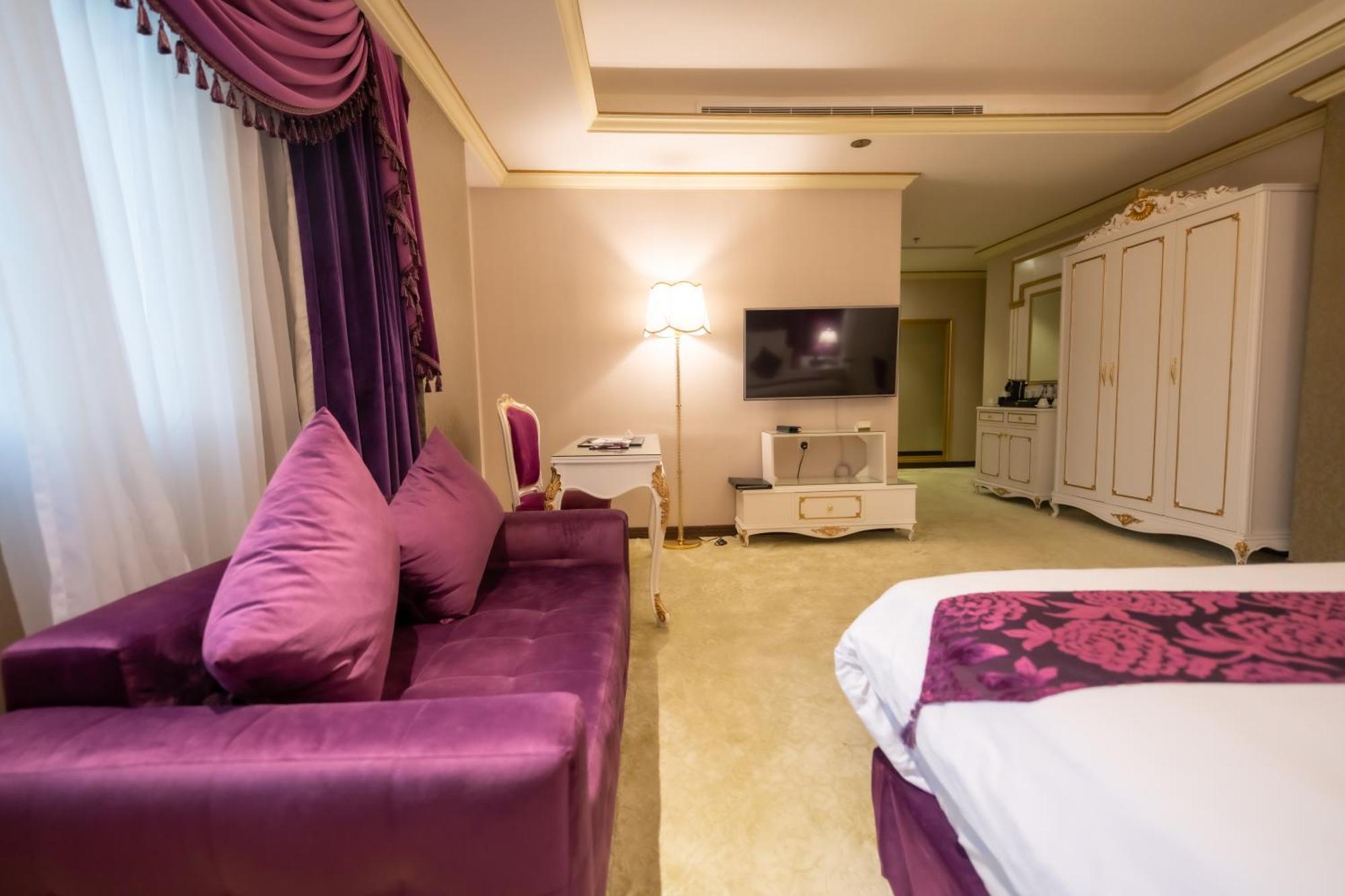 Wa Hotel 4*